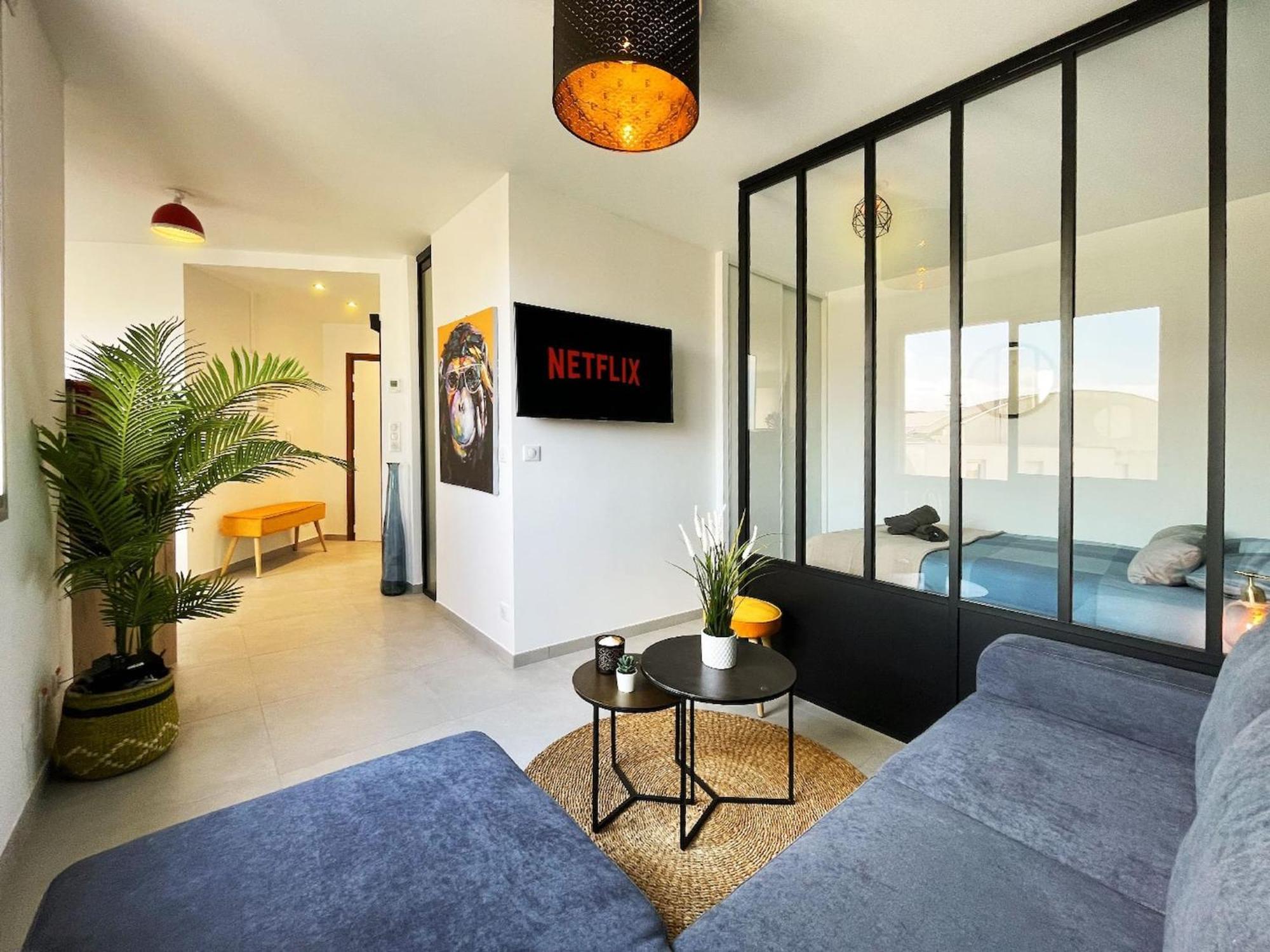 Homey Superchill - Appartement Moderne Et Tout Equipe - Netflix Et Wifi Inclus - Situe En Hyper-Centre - Proche Geneve Annemasse Exteriör bild